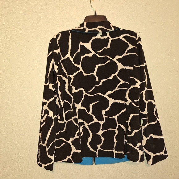 Chico's Zenergy Size 2  Large Black Design Reversible Windbreaker - Picture 2 of 8